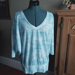 🔴 3/$15 Ideology Dolman Sleeve V Neck Top